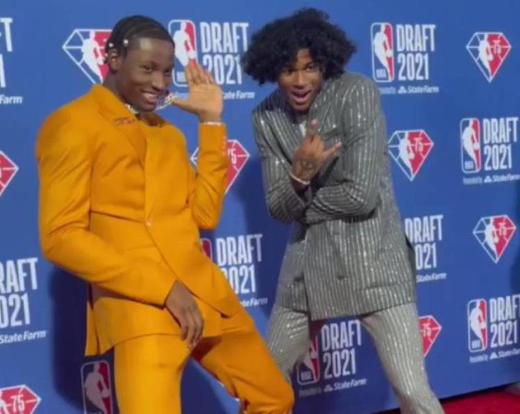 nba选秀制度的优缺点「深度分析高中生参加选秀NBA修改规则究竟是利还是弊」