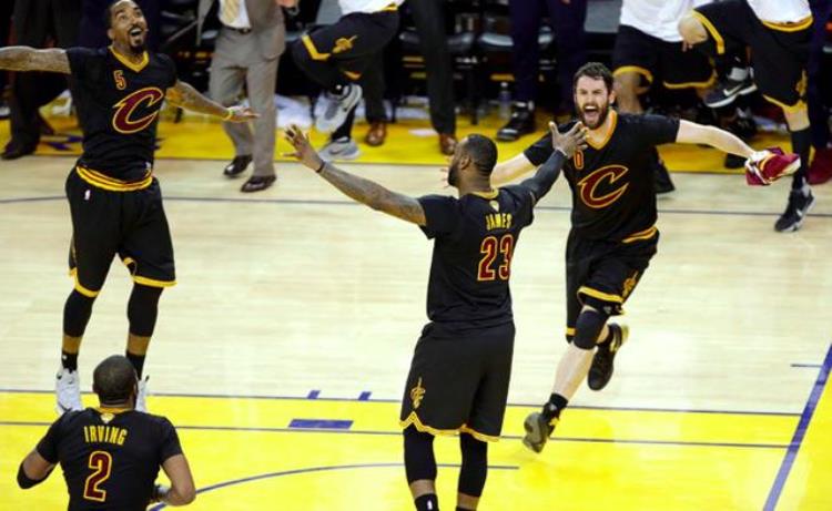 球衣nba掉了「NBA曾经力挺的短袖球衣后来为什么消失了」