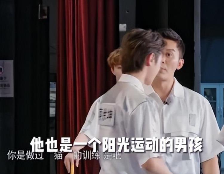 蔡徐坤因为篮球什么事情「蔡徐坤手撕黑幕战胜资本却因打篮球被全网黑他经历了啥」