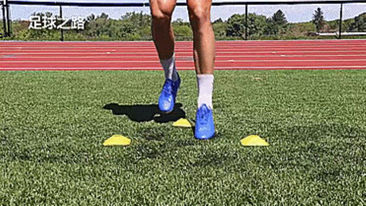 十分钟快速脚步训练提高脚下速度和身体协调性的动作「十分钟快速脚步训练提高脚下速度和身体协调性」