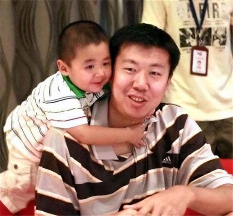 王治郅 追风少年「45岁的王治郅曾经的篮球名将永远的追风少年」