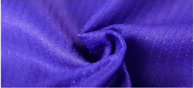 湖人球衣紫金配色「宽松透气休闲的球队专属五分短裤还有湖人紫金配色」