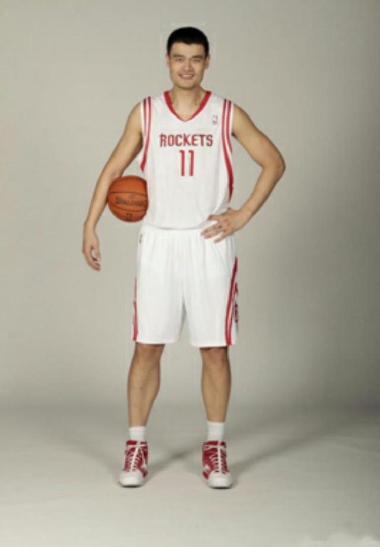 乔丹林书豪他们是如何长高的「NBA巨人是怎样长高的林书豪早餐5鸡蛋1汉堡1人2年长23厘米」