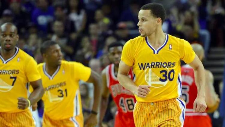 球衣nba掉了「NBA曾经力挺的短袖球衣后来为什么消失了」