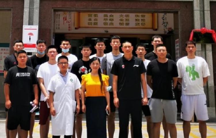 曝2米21高塔离开老东家被CBA名帅放弃