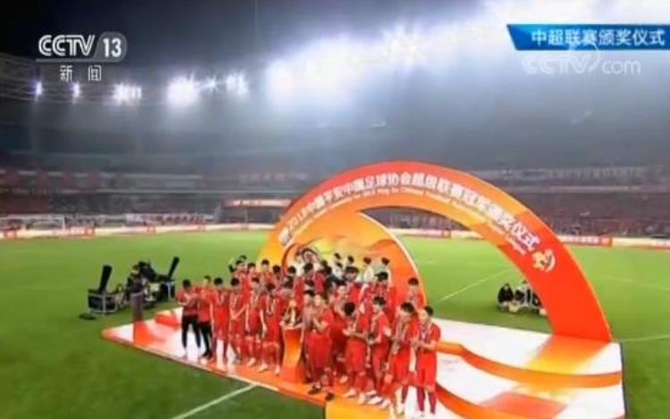 使中国足球队真正能跻身世界强队之列「与世界先进足球差距进一步拉大新足协会给中国足球带来啥」