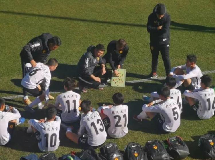 中国足球青训忧思「足球报中国足球的三重解析青训之苦」