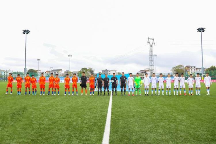 第一届中国青少年足球联赛总决赛在江西于都开赛