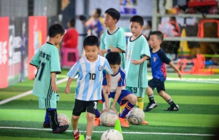 中国足球 举国体制,浅谈中国足球现状与发展