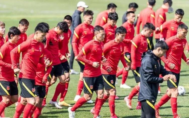 中国足球的市场化乱局