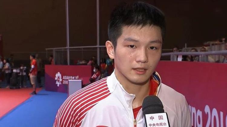 乒乓球樊振东教练「国乒世界第一挨批金牌教练点评樊振东自以为是引起球迷不满」