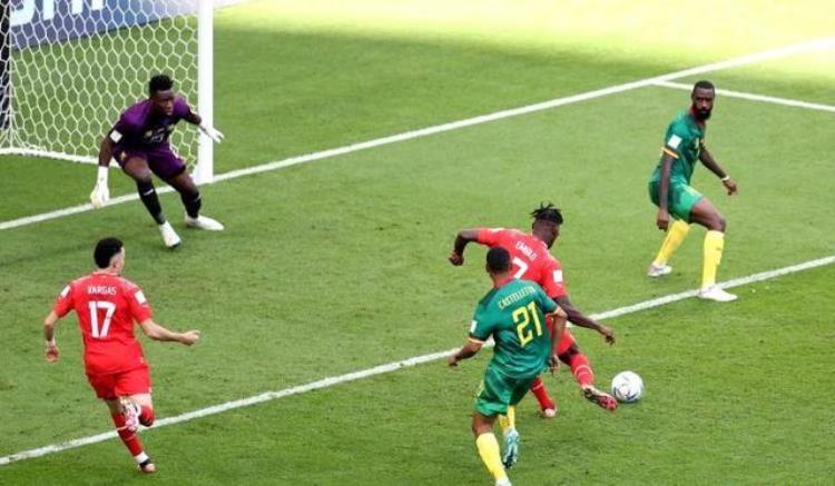 世界杯舒波莫廷失单刀恩博洛抽射破门瑞士队10喀麦隆队