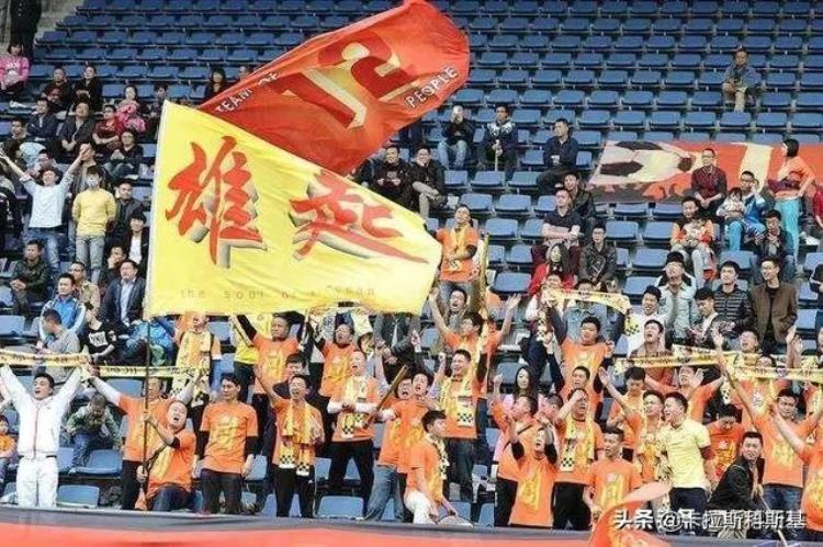 现代足球在中国的发展「中国入世前社会上是如何讨论中国足球的20多年前的文章」