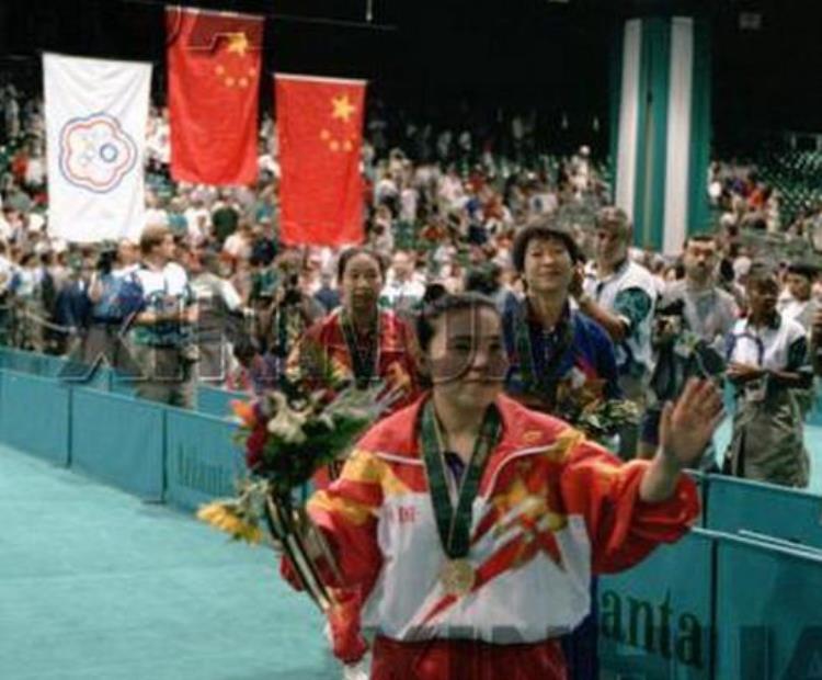 邓亚萍第一次在奥运会上夺得乒乓球金牌是多少岁「女乒第一人12年夺奥运金银铜代表中华台北征战称邓亚萍非天才」