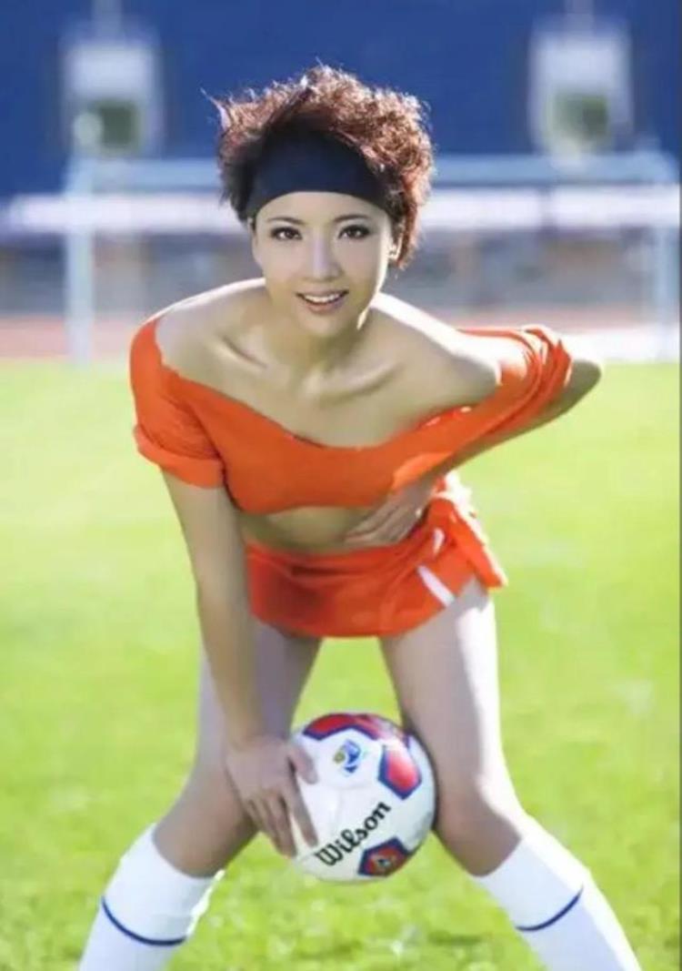世界杯的香艳美女啦啦队足球宝贝是哪一集「世界杯的香艳美女啦啦队足球宝贝」