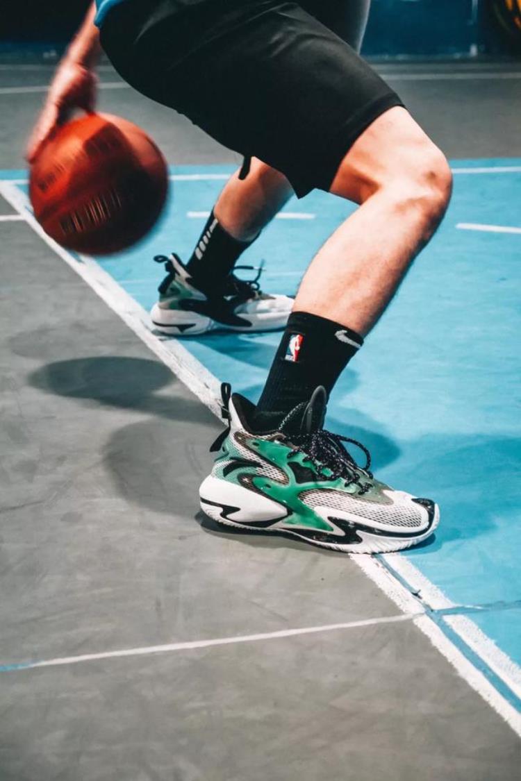 经济实惠的篮球鞋「快乐就是什么就是花最少的钱买好的篮球鞋」