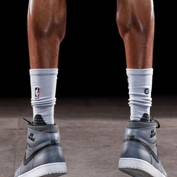 NBA球星身体各部位之最波什因脖子少报2厘米身高姚明小腿最粗