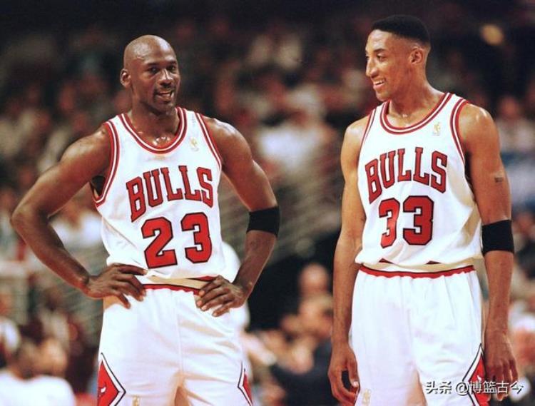 乔丹为什么是篮球历史第一人「为什么乔丹是公认的NBA第一人不抱团建立王朝工龄短荣誉最多」