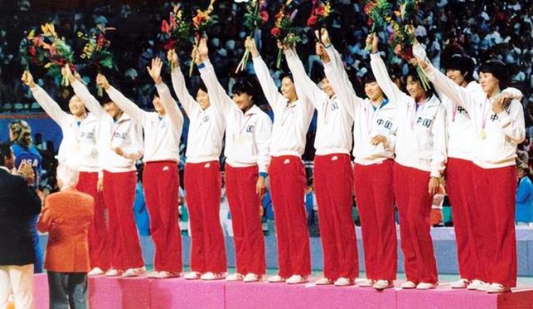中国女排侯玉珠「女排奥运冠军侯玉珠两个发球改变命运丈夫曾是水球运动员」