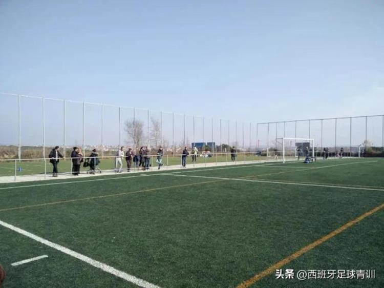 中国谁在西班牙踢球「踢球影响学业中国与西班牙对比」