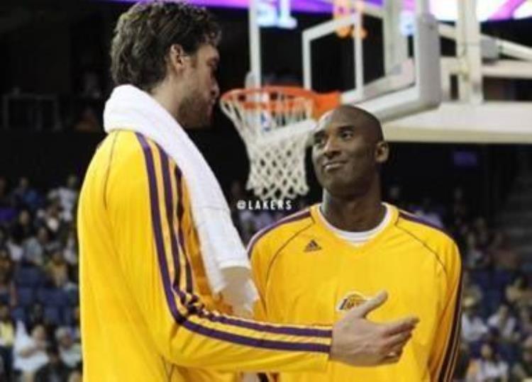 乔丹看队友的眼神「14图看NBA球员的眼神乔丹防守时凶狠的眼神当汤神看库里拿MVP」