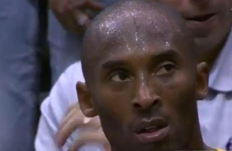 乔丹看队友的眼神「14图看NBA球员的眼神乔丹防守时凶狠的眼神当汤神看库里拿MVP」