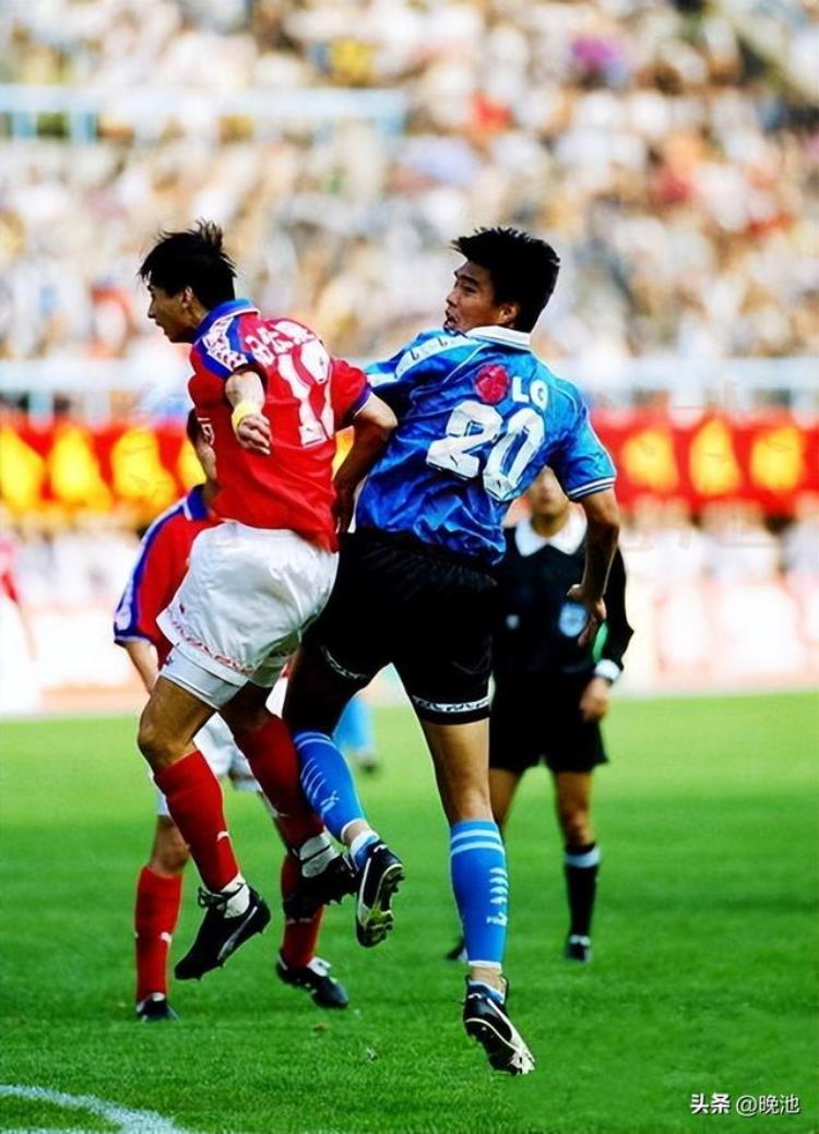 97年大连万达球员名单「大连足球史上今天1997年甲A中国AC米兰大连万达31中国国米前卫」
