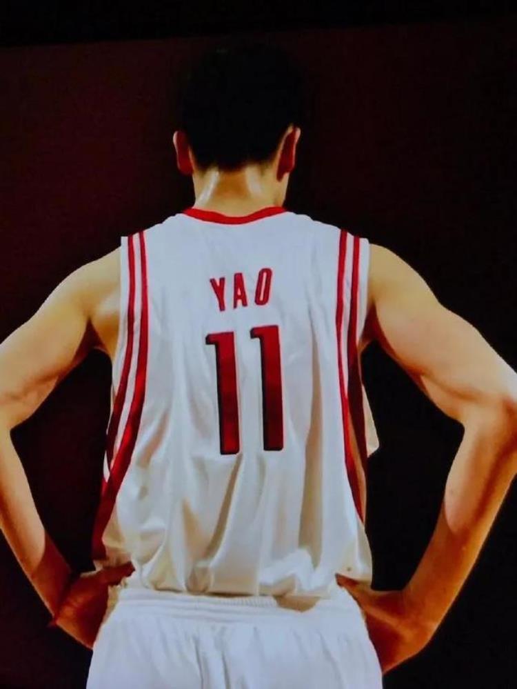 登上nba的中国球员「盘点正式登入NBA中国球员他们的表现」
