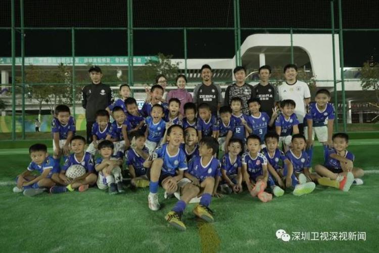 中超外籍教练「从中超外援到深圳青训教练让更多小孩疯狂爱上足球|为热爱上场」