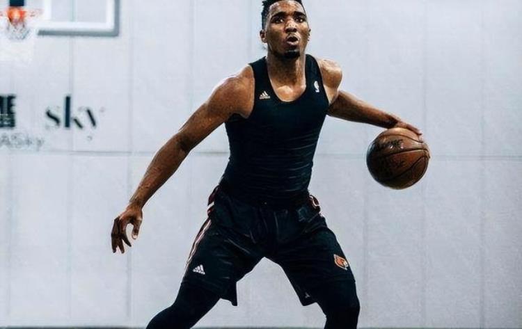 nba各位置臂展最长的球员「NBA5个位置的臂展怪都是谁詹皇落选中锋堪称外星人」