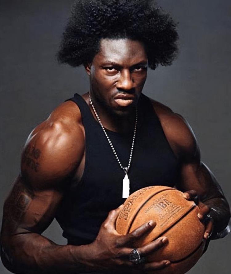 nba球星为什么没有腹肌「众所周知NBA球星肌肉很强悍为何很多人几乎没腹肌和胸肌呢」