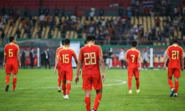 1比5重现中国足球再次惨败泰国如此尴尬的记录让中国足球蒙羞