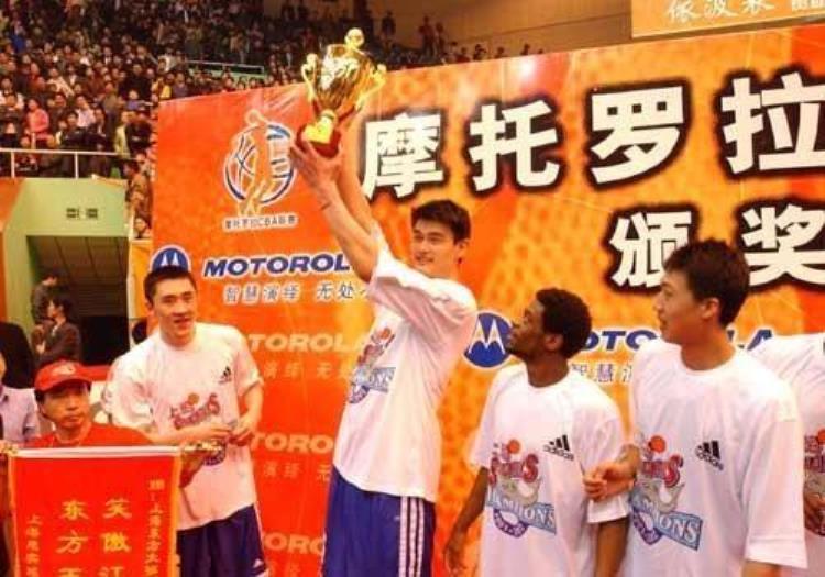 阿联还在广东队吗「进NBA前这4位中国球员多强阿联带广东3连冠大致亚洲NBA第一人」