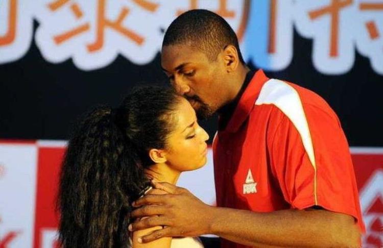 中国女子高新新与NBA黑人球星谈恋爱为何最后落得身心俱疲