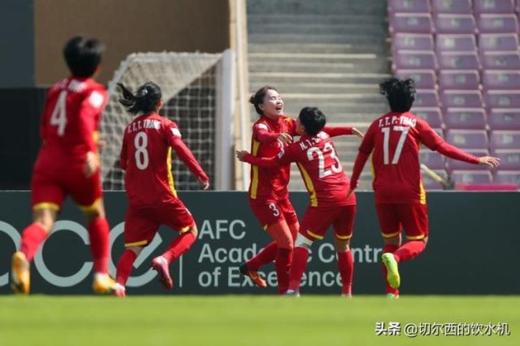 21创历史越南首进世界杯6天时间2胜中国足球全员狂奔庆祝