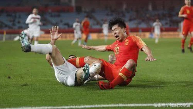 中国男足输给叙利亚的评论「如何评价昨晚中国男足对阵叙利亚的比赛网友热议一针见血」