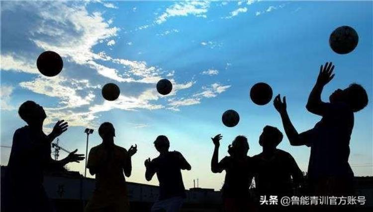 在中国学足球究竟花费几何