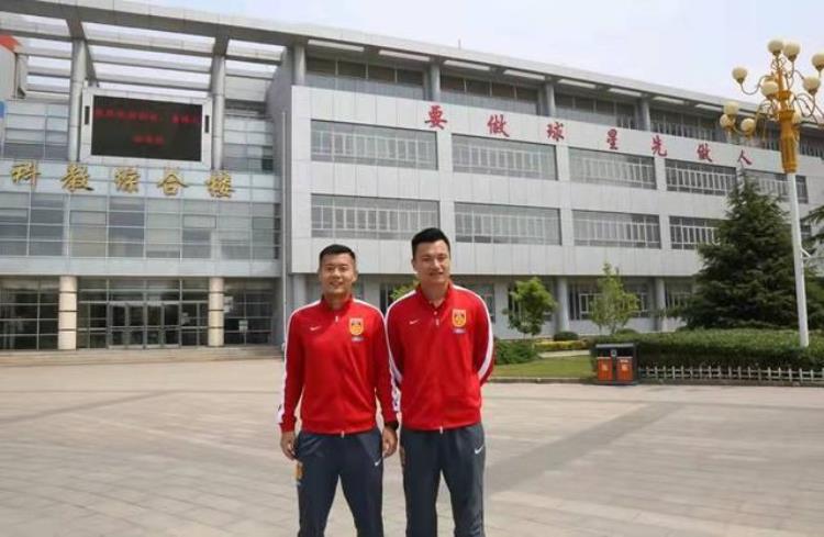 秦皇岛足球学校出了哪些球员「中国第一所官办足校要做球星先做人秦皇岛足校走出的五大球员」