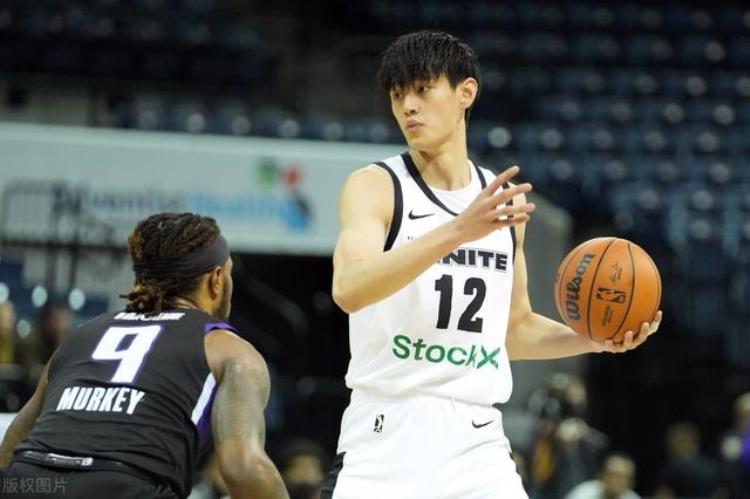 张镇麟签约菲尼克斯太阳将出战夏季联赛三大新星携手冲击NBA