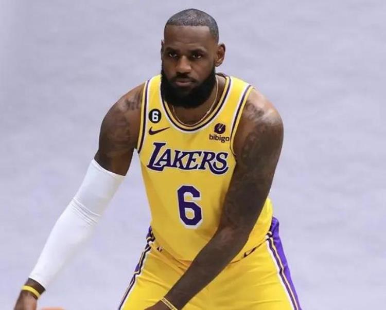 篮球球衣6号代表什么「NBA新赛季所有球员球衣右上角都有个明显的6号是什么意思」