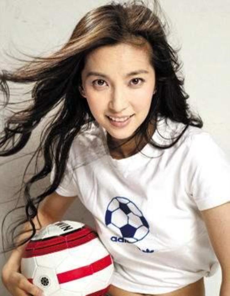 喜欢梅西的女明星「盘点最爱梅西的6位中国女星李冰冰曾现场观战高喊太帅」