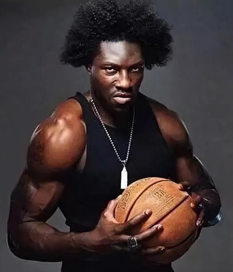 橄榄球员和nba球员身材对比「没对比就没伤害NBA球星的肌肉在橄榄球运动员面前太弱小」