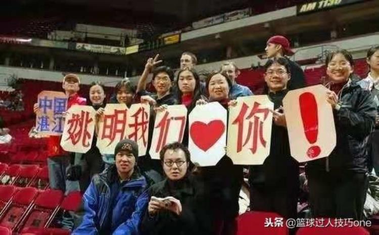 中国球迷对NBA有多热爱12图看多年来出现在NBA赛场上的华人脸庞
