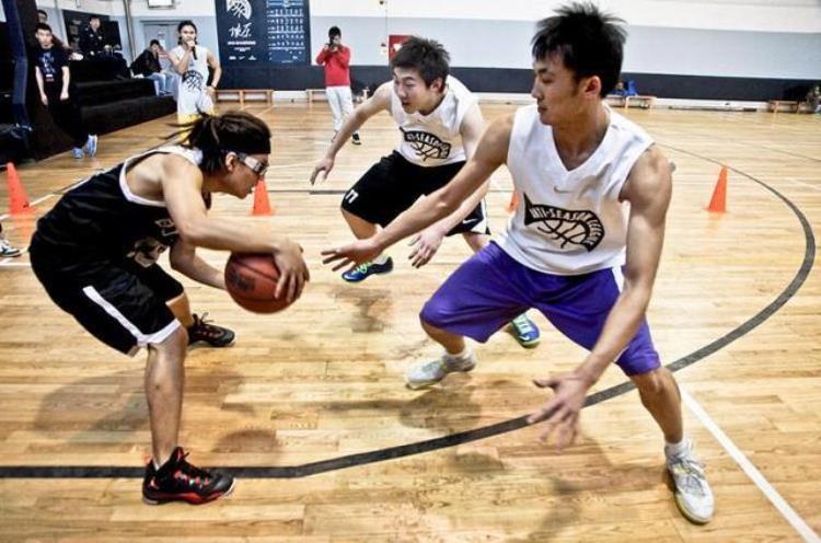 NBA训练师水平到底如何吴悠赵强被爆库杜詹轮流挑训练师