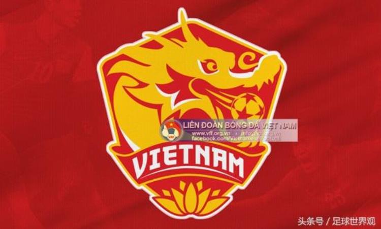 这个国家的国足队徽也印上了中国龙