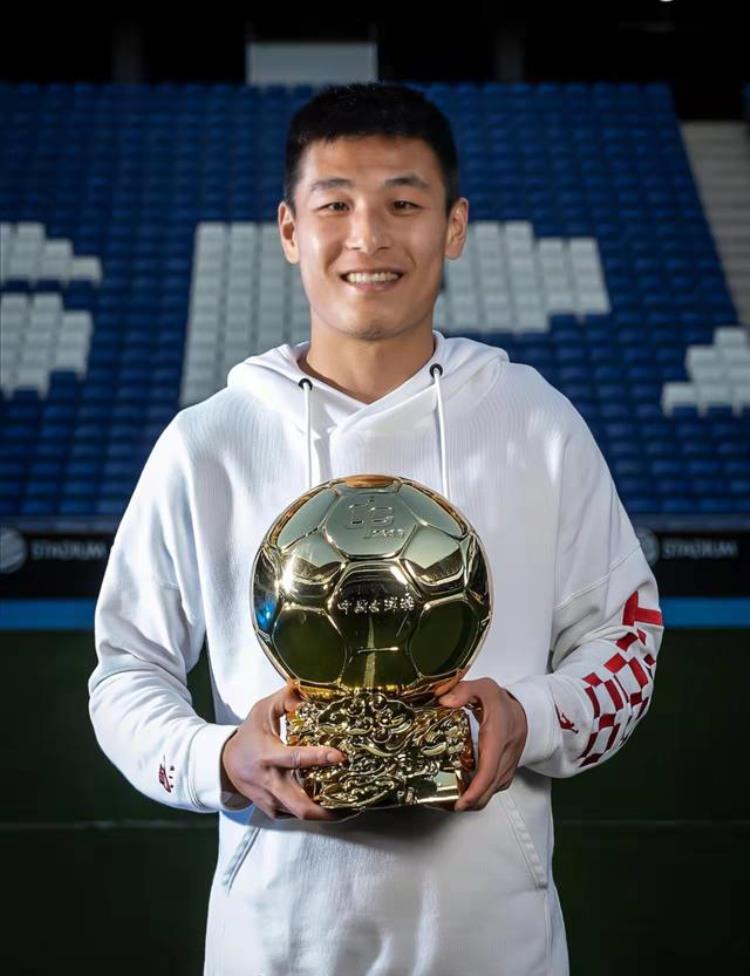 国足之光武磊从足球小将成为世界名将中国足球第一人