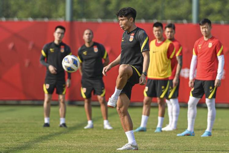 中国足球冲击世界杯失败的原因「深度国足第12次冲击世界杯失败为什么未来中国足球路在何方」