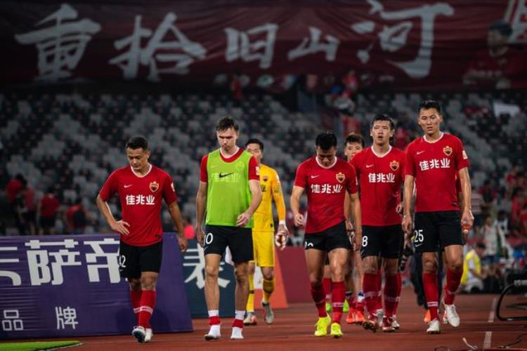 中国专业足球场最新进展「中国足球好消息又一座专业足球场浮出水面可容纳45万人」