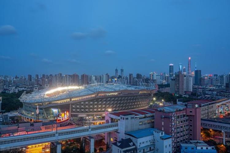 虹口足球场扩建「继虹口足球场后耗资18亿上海又添一超级足球场」