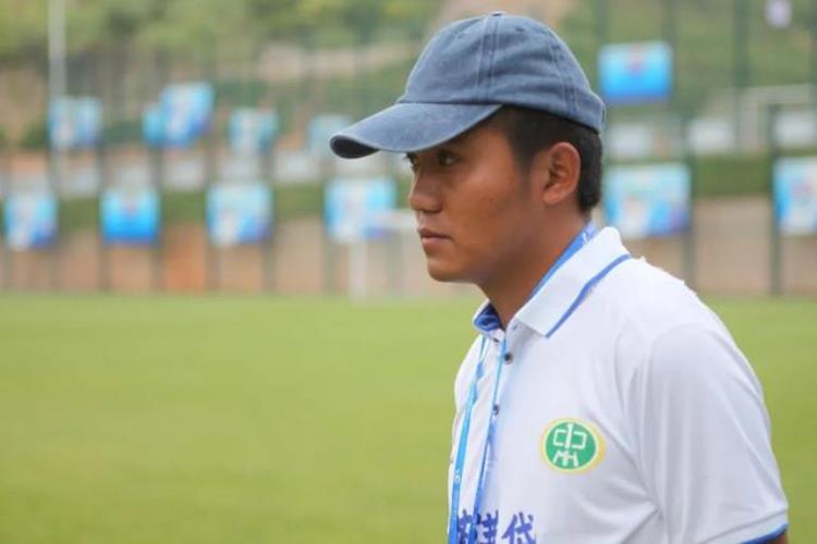 少年中国|曼迈兑少年的梦想传承布朗山寨的快乐足球